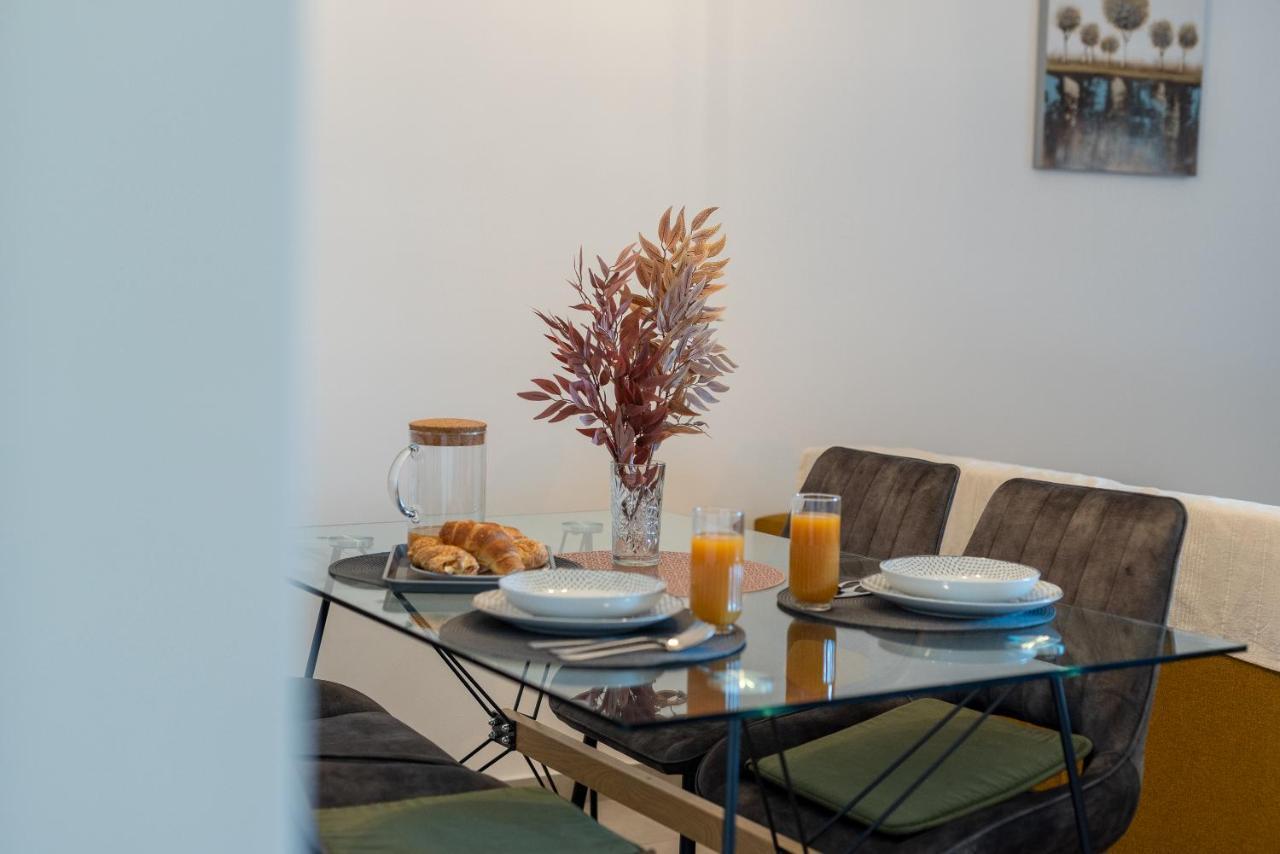 Kamarin Apartment โตรกีร์ ภายนอก รูปภาพ