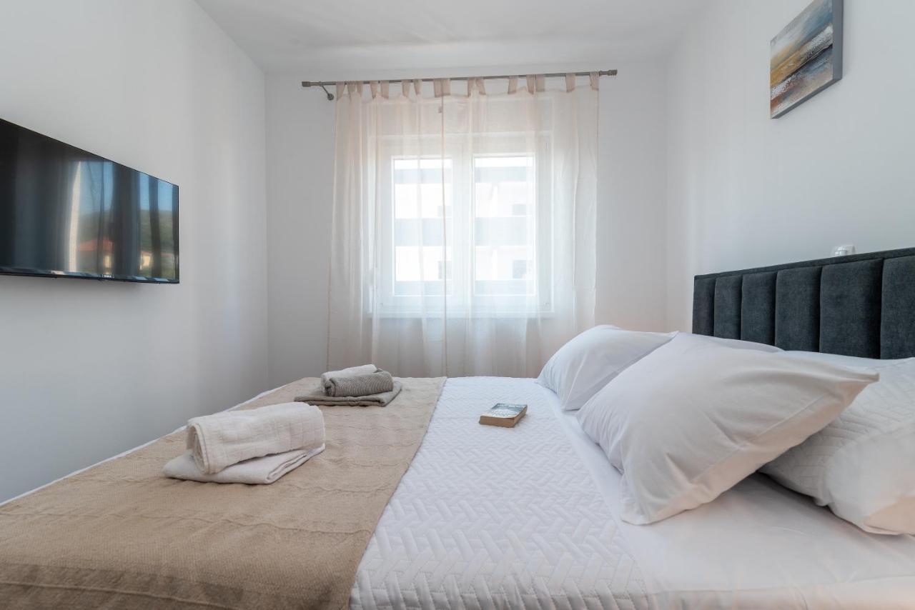 Kamarin Apartment โตรกีร์ ภายนอก รูปภาพ
