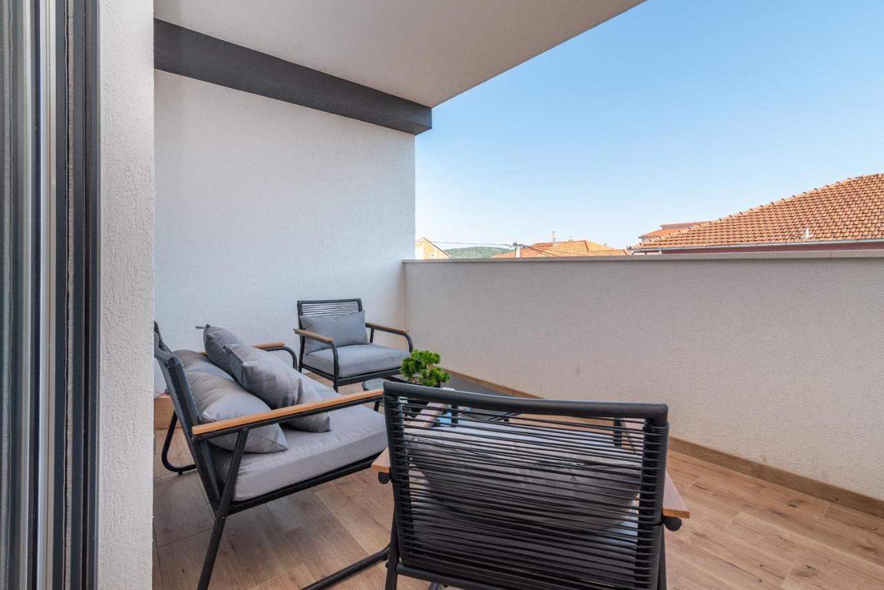 Kamarin Apartment โตรกีร์ ภายนอก รูปภาพ