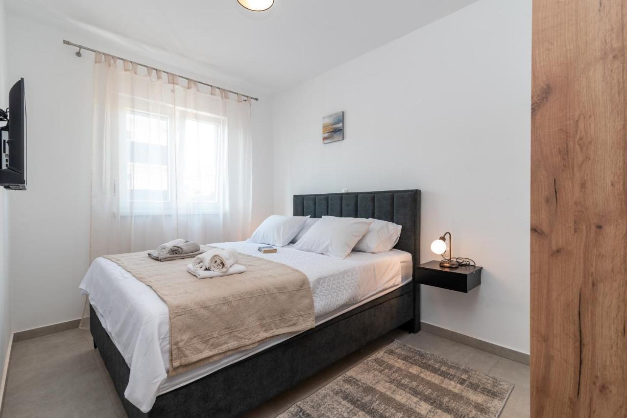 Kamarin Apartment โตรกีร์ ภายนอก รูปภาพ